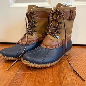 JBU Tan and Navy Women's Winter Boots